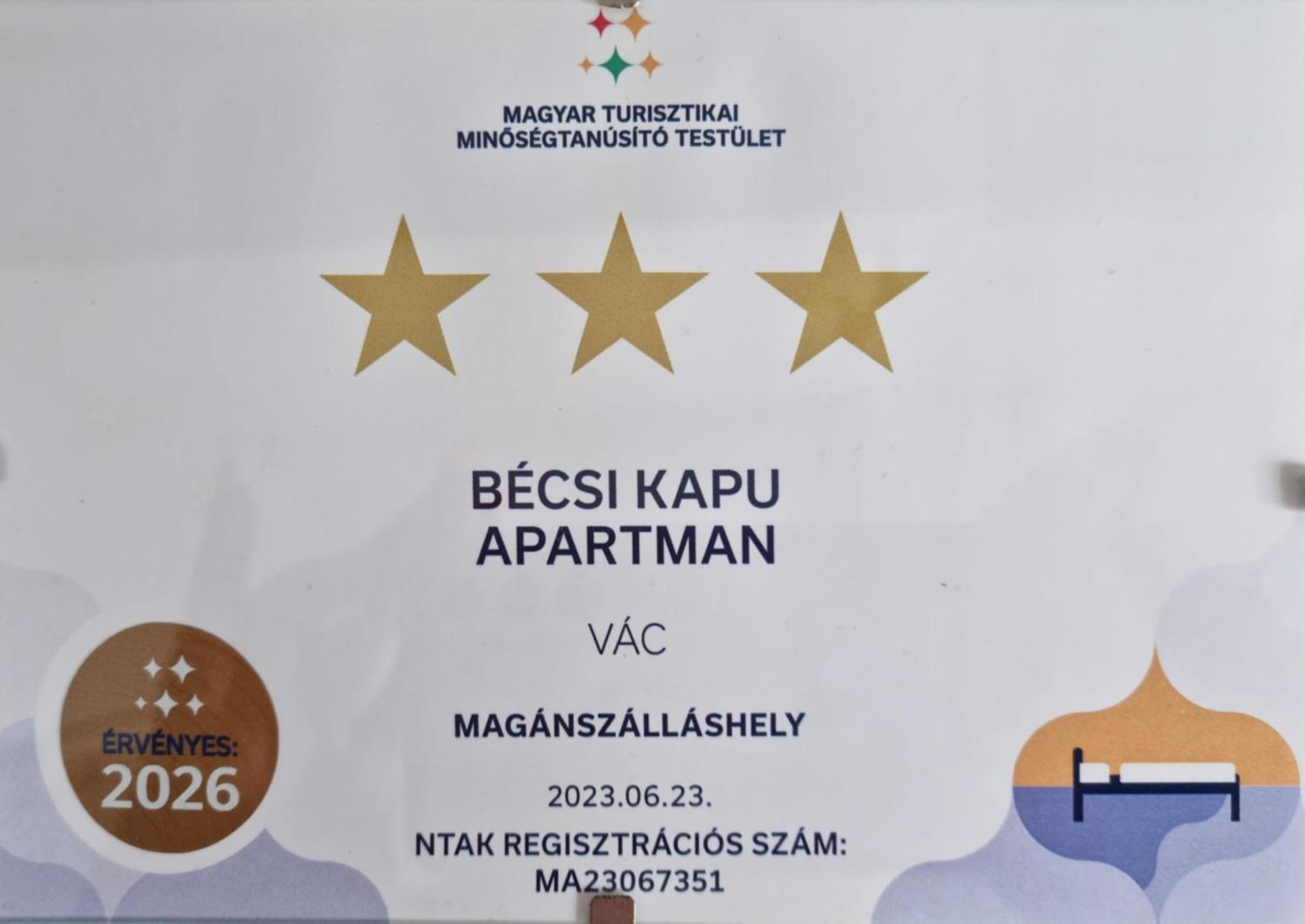 Appartement Becsi Kapu Apartman à Vác Extérieur photo